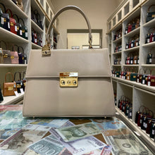 Load image into Gallery viewer, #Roma23 cm. 23 ON BASE